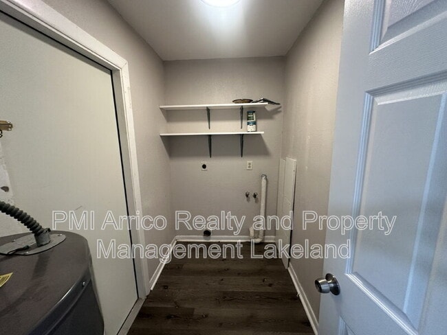 Building Photo - 4135 Old Rd 37