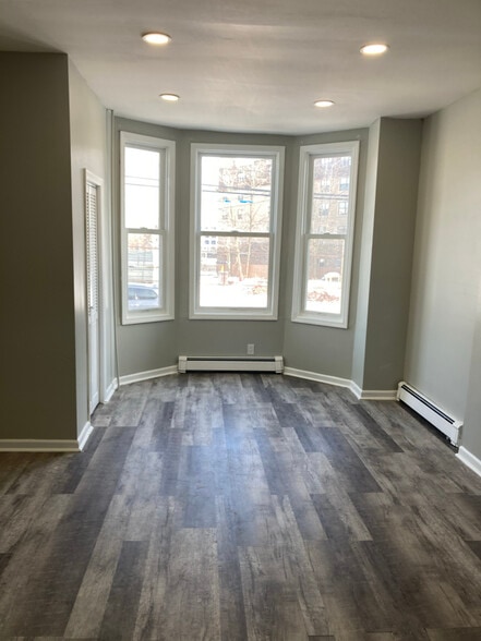 Building Photo - 367 Morris Ave