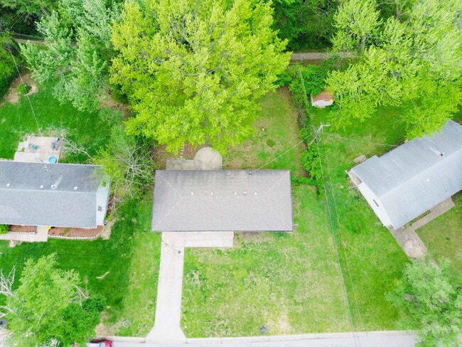 Building Photo - Beautiful 3 Bedroom / 3 bathroom Home Ready May 7th