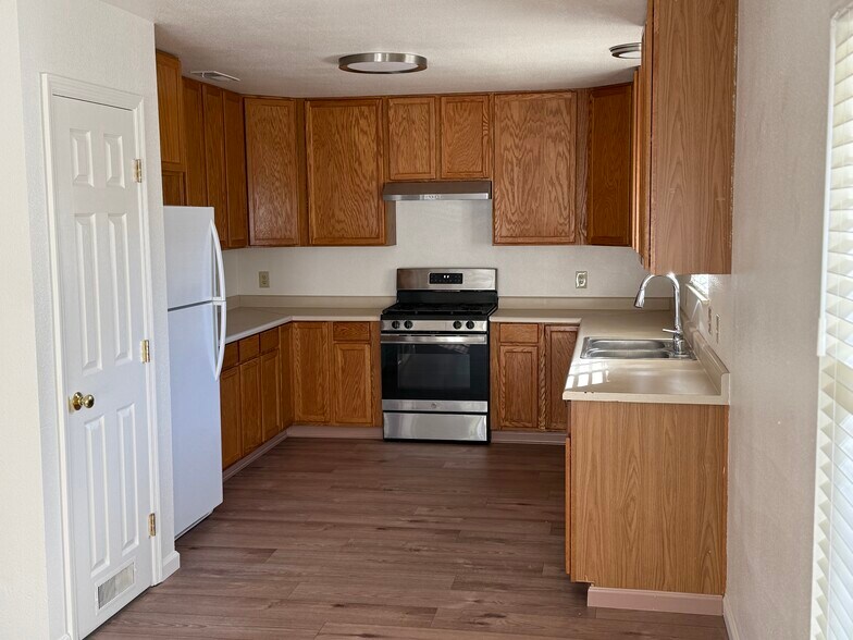 Building Photo - 1420 Slater Street