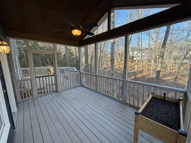 Building Photo - 115 Waterfall Ct