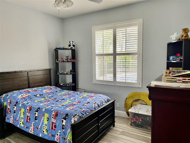 Building Photo - 12841 Country Glen Dr