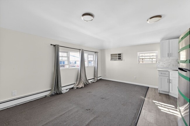 Building Photo - 147-20 226th St