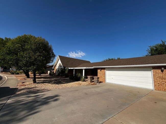 Building Photo - SPACIOUS HOME IN SANTA CLARA COMING SOON!
