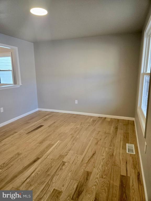 Building Photo - 580 Walnut St