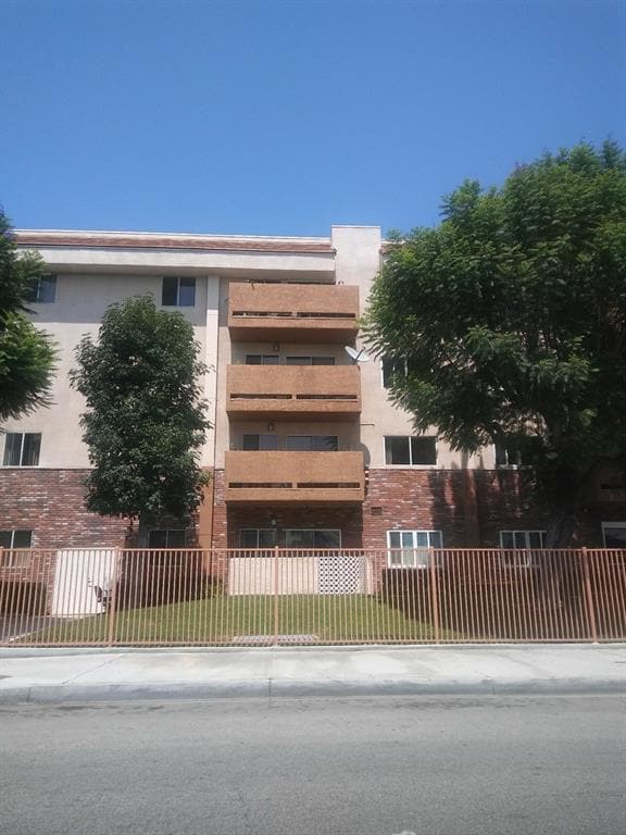 Building Photo - 14129 Adoree St