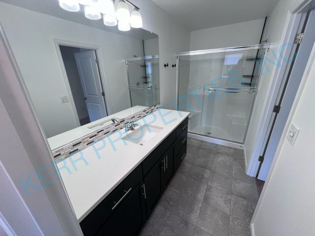 Building Photo - Spacious 4-Bedroom Townhouse with 3.5 Baths in Prime Happy Valley Location – 2021 Sq Ft of Modern...