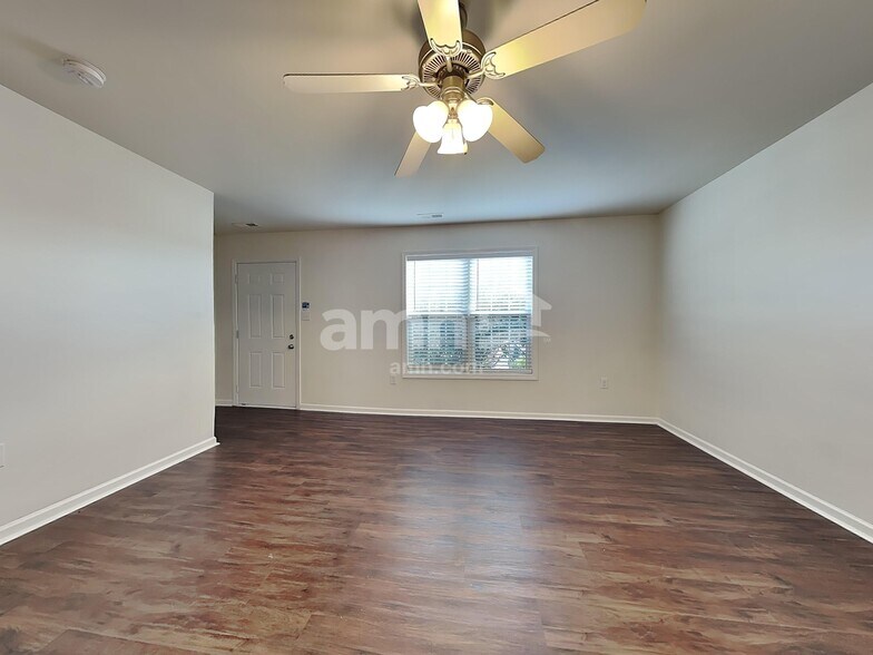 Building Photo - 71 Wolf Creek Ln