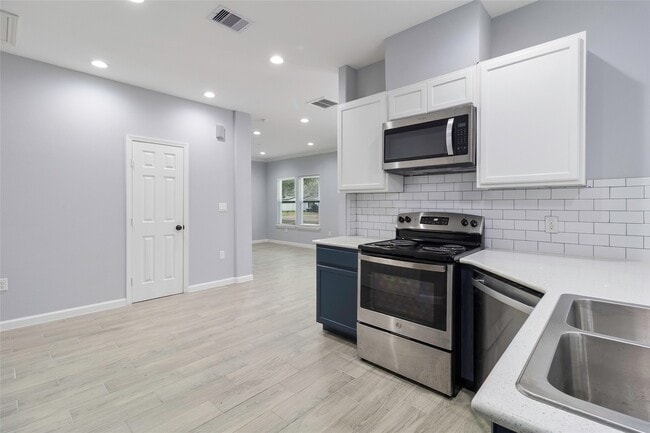 Building Photo - 510 Bluebonnet Dr