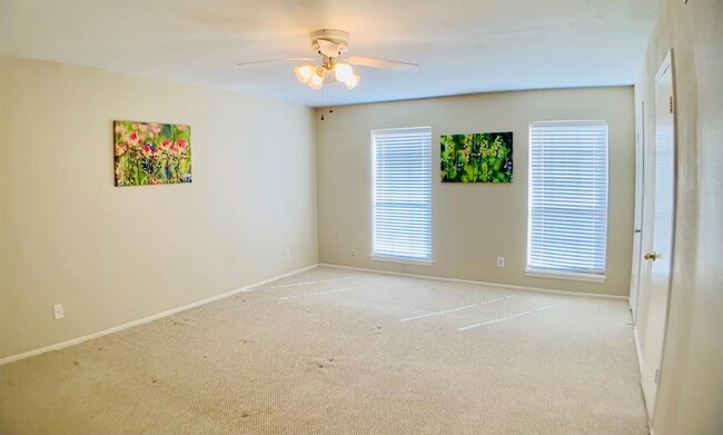 Building Photo - 13140 Trail Hollow Dr
