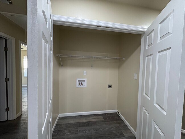 Building Photo - 308 S Third Street-Apartment 1