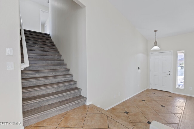 Building Photo - 5976 W Audrey Ln