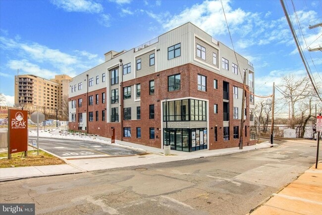 Building Photo - 3449 Scotts Ln