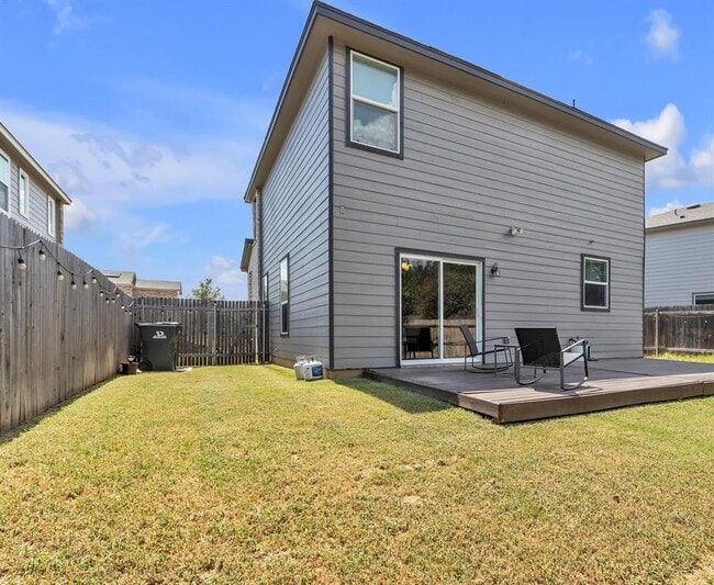 Building Photo - 116 Benmyrtle Trl