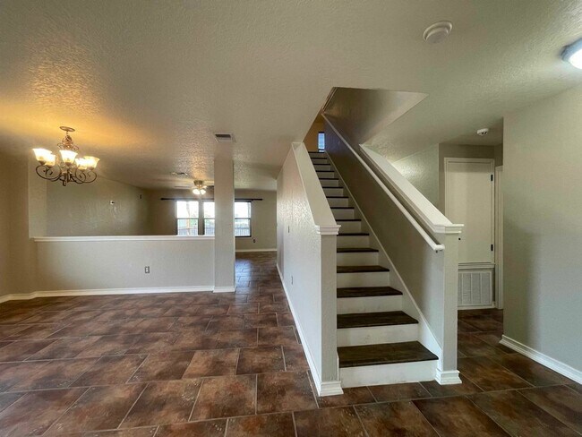 Building Photo - 11024 Dublin Briar
