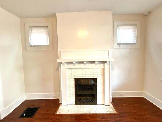 Building Photo - 468 Belonda St