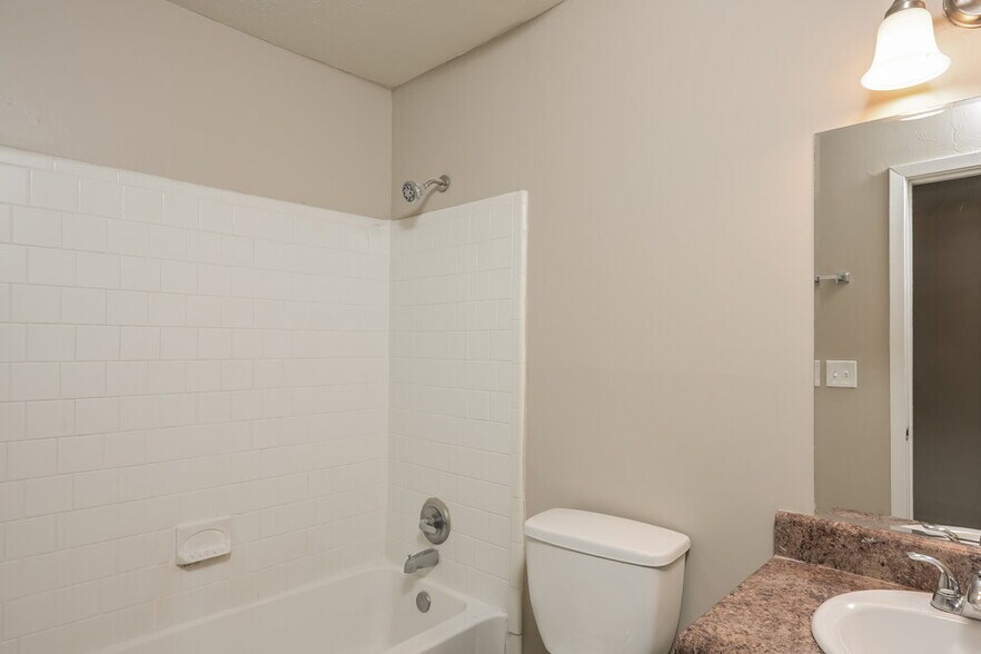 Building Photo - 1338 Mill Lake Cir