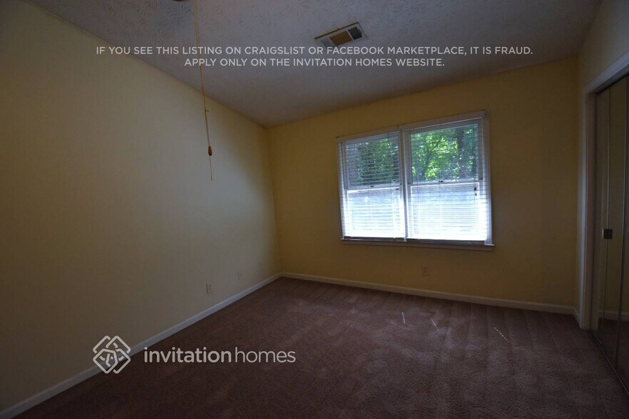 Building Photo - 85 Hazelhurst Dr