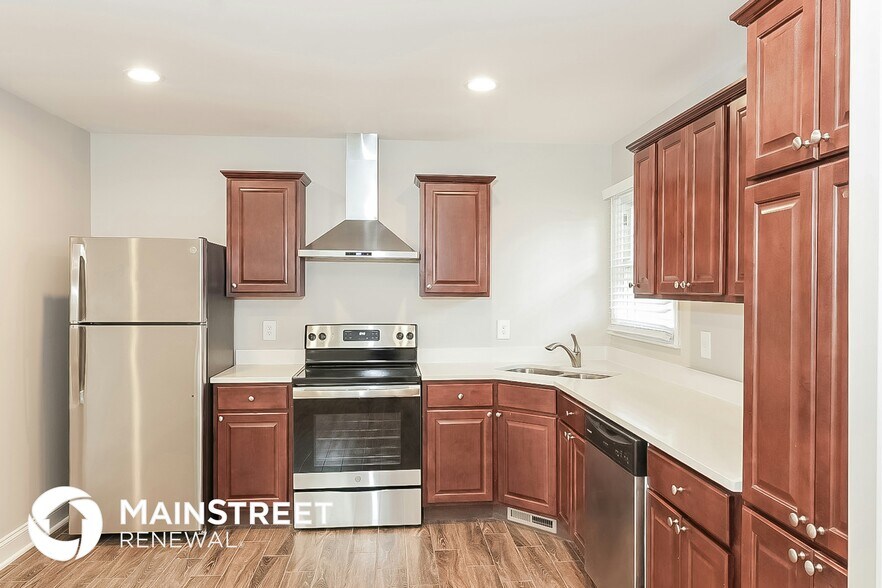 Building Photo - 7704 Landis Dr