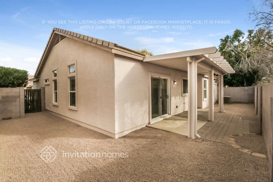 Building Photo - 3316 N St Elias