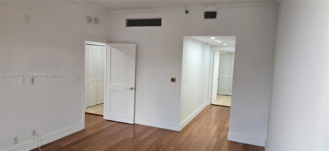 Building Photo - 201 Crandon Blvd