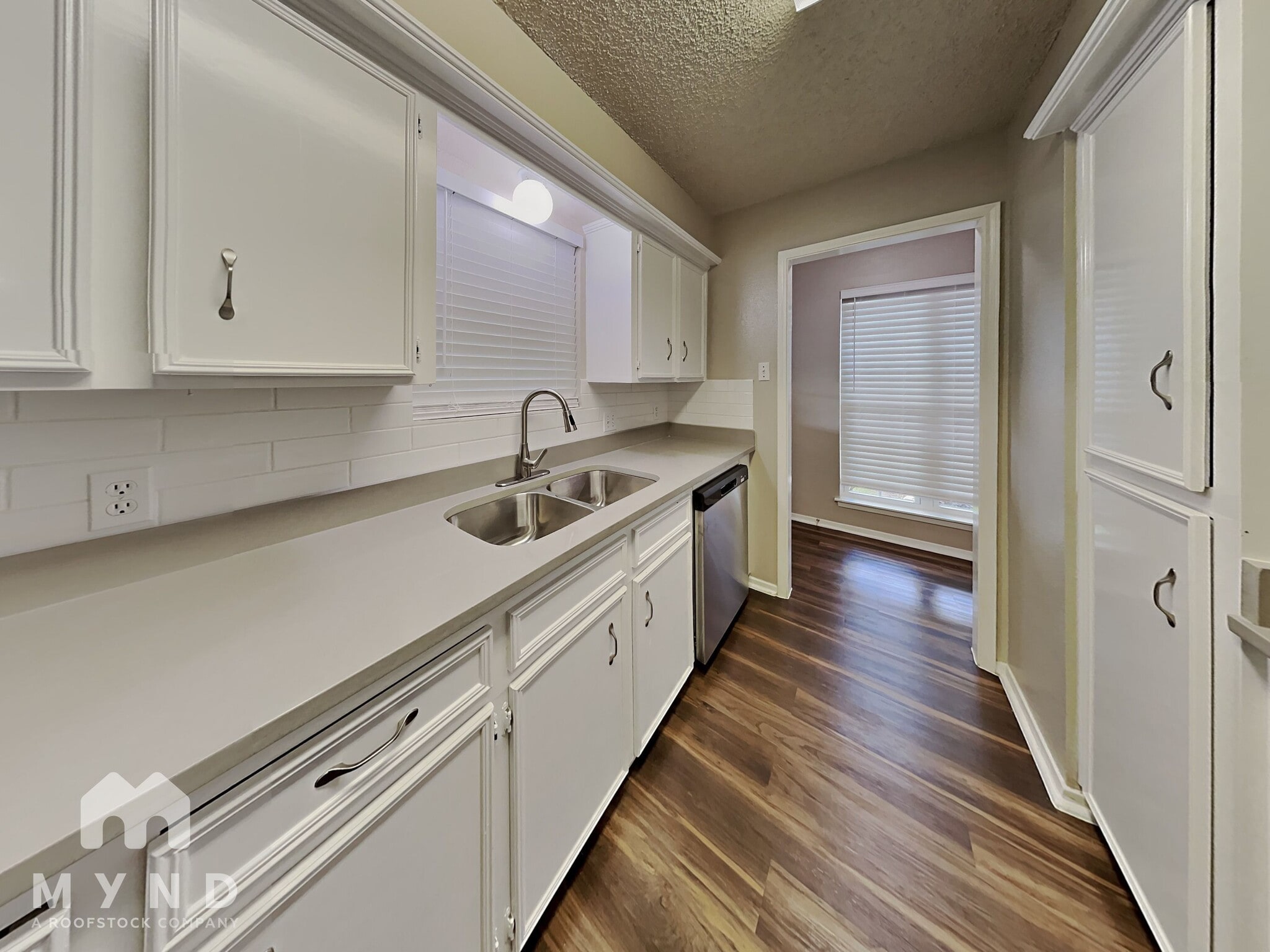 Building Photo - 4801 Meadowood Dr
