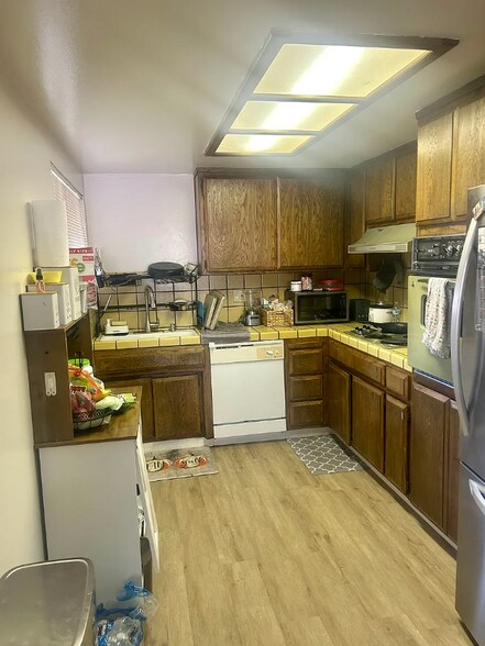 Building Photo - 8073 Treecrest Ave