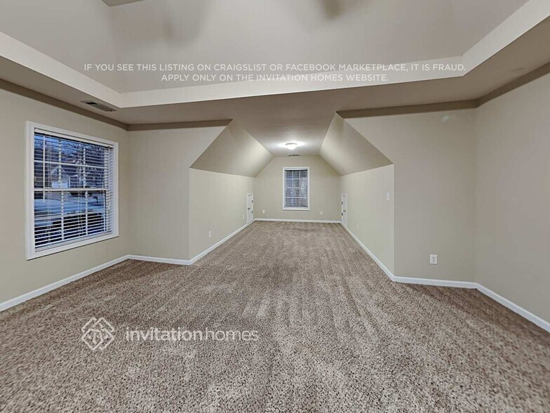 Building Photo - 1653 Broomfield Way