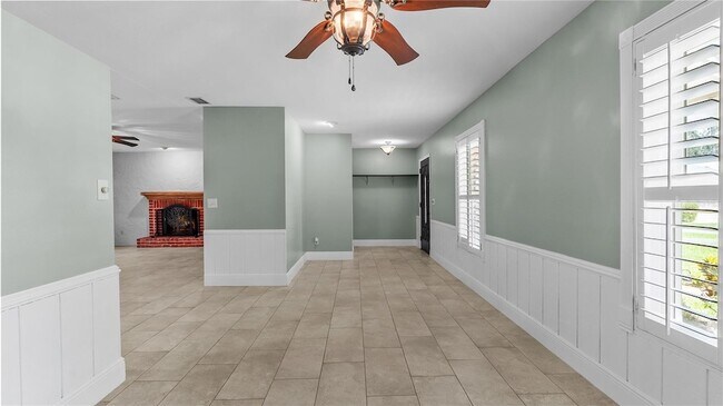 Building Photo - 5304 Rosecrest Cir