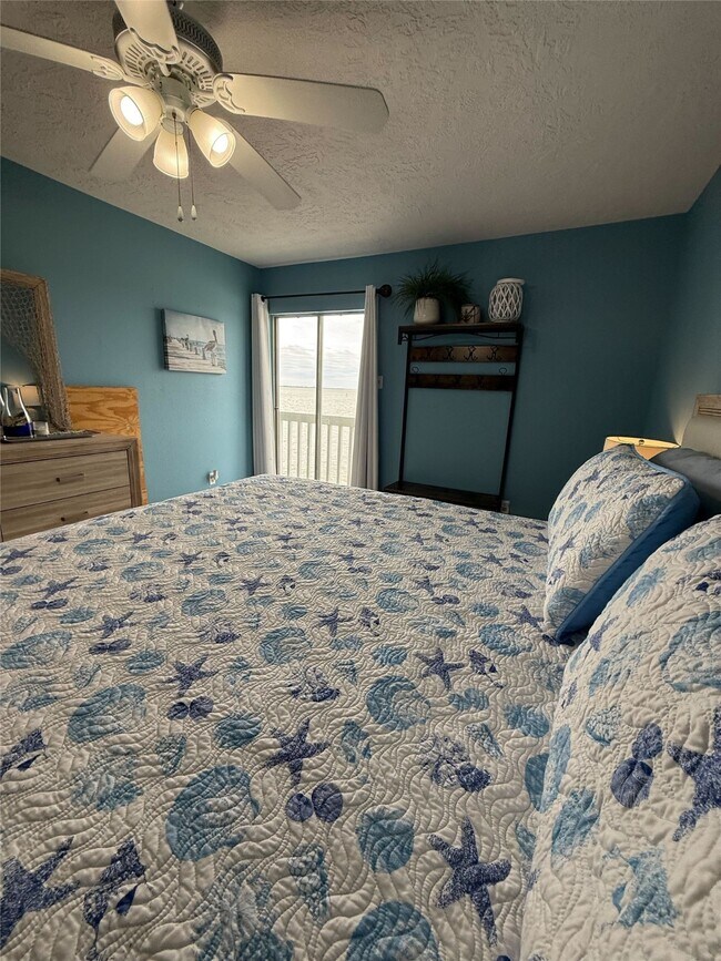 Building Photo - 500 Tiki Dr