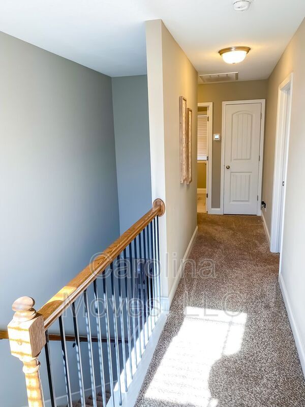 Building Photo - 489 Berry Shoals Rd