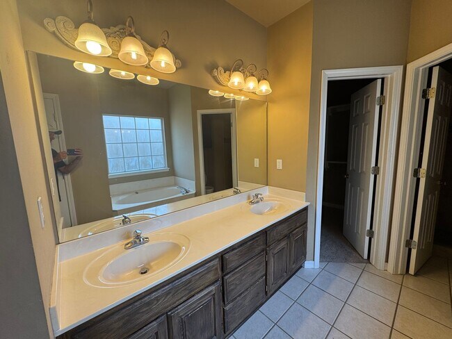 Building Photo - BIXBY - 4 Bedroom, 2.5 baths, 2 car garage...