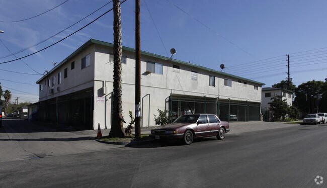 Building Photo - 12255 Vanowen St