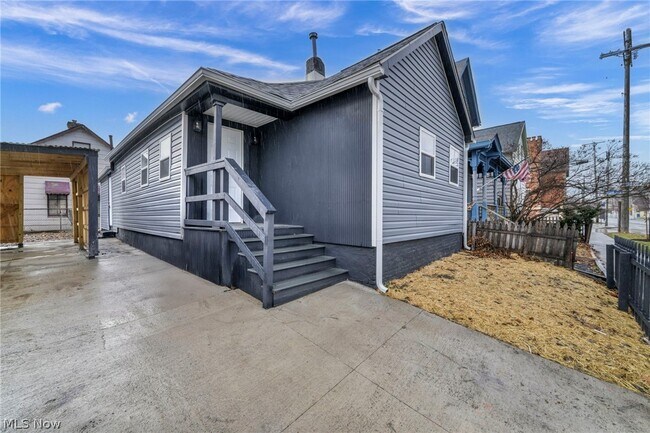 Building Photo - 2160 Fulton Rd