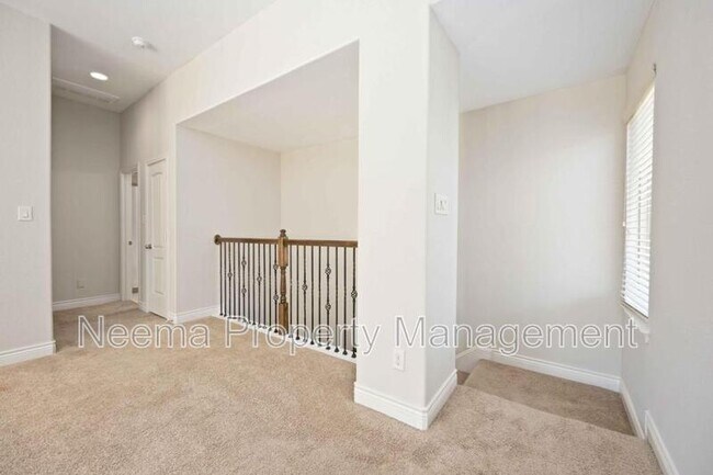 Building Photo - 115 Pine Crest Cir