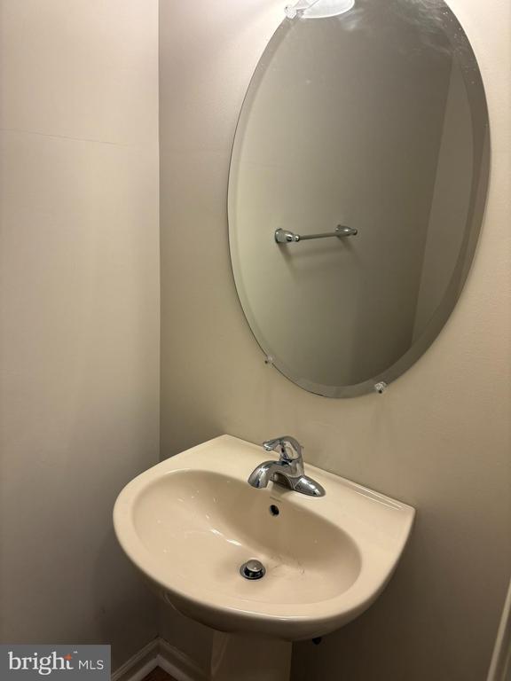 Building Photo - 2148 Danville Dr