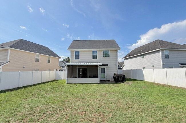 Building Photo - AVAILABLE NOW! (Small Pets Preferred) | $500 RENT CREDIT