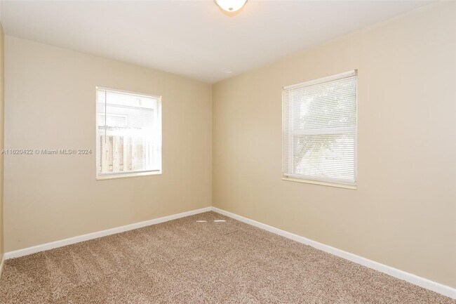 Building Photo - 1640 NW 3rd Ave