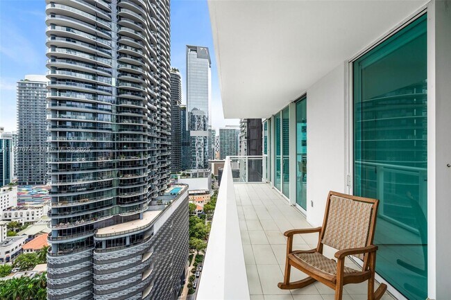 Building Photo - 1080 Brickell Ave