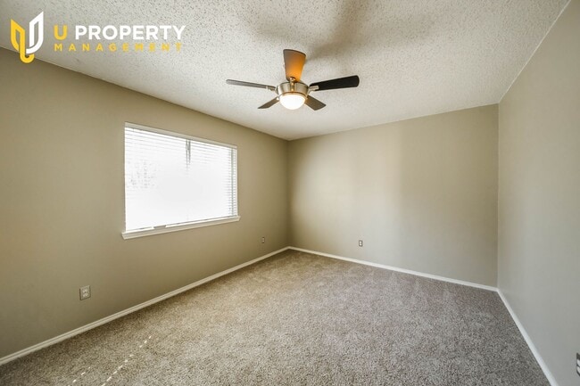 Building Photo - A Sweety Corner Home in Lewisville, Don't ...