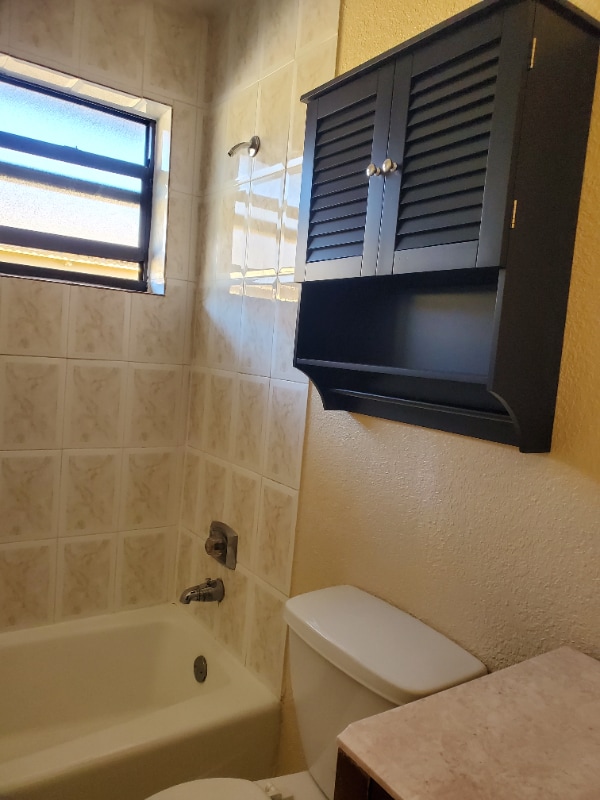 Building Photo - 1551 W 43rd Pl