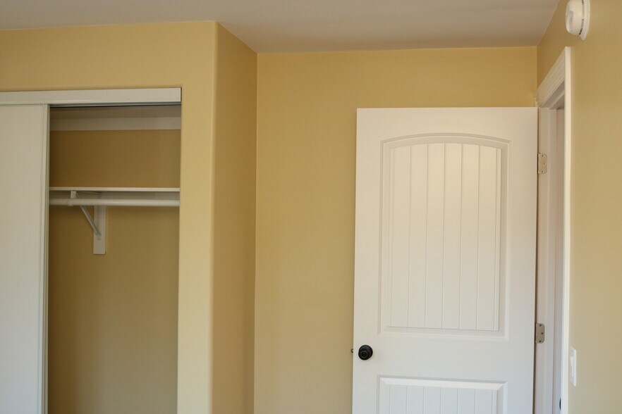 Building Photo - 751 Camino Durango