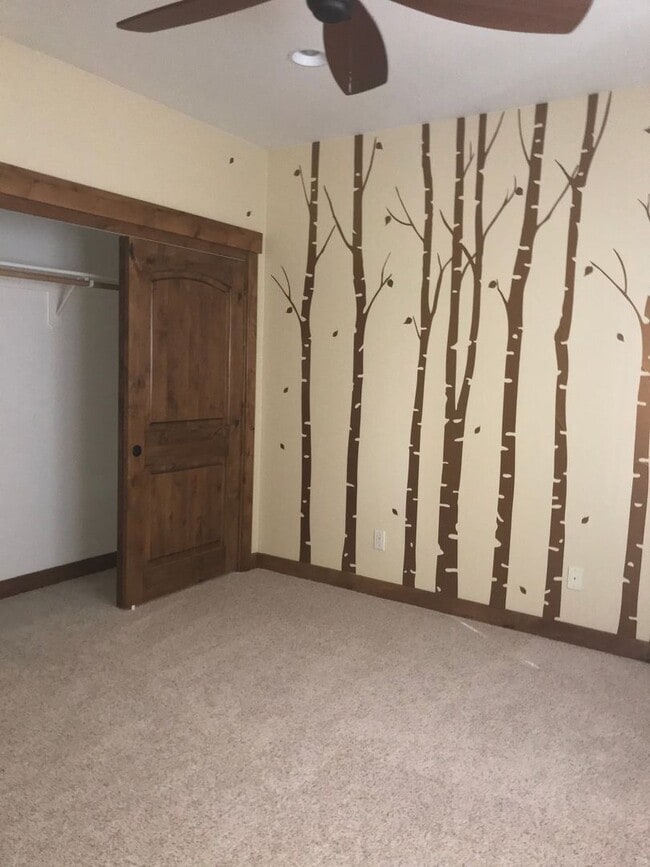 Building Photo - 910 Tyner Way