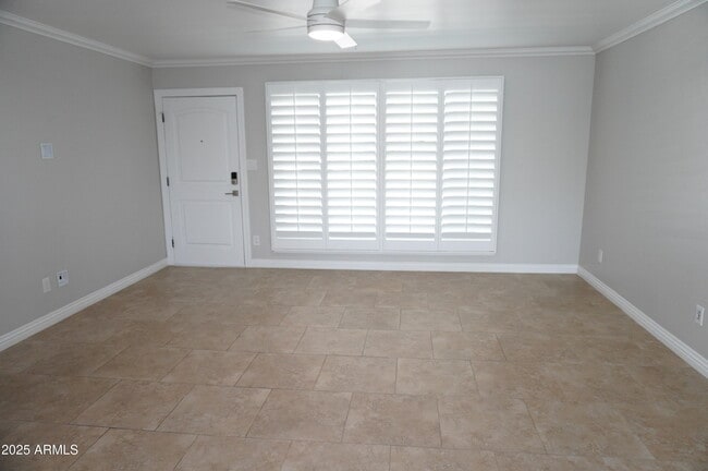 Building Photo - 8355 E Palm Ln