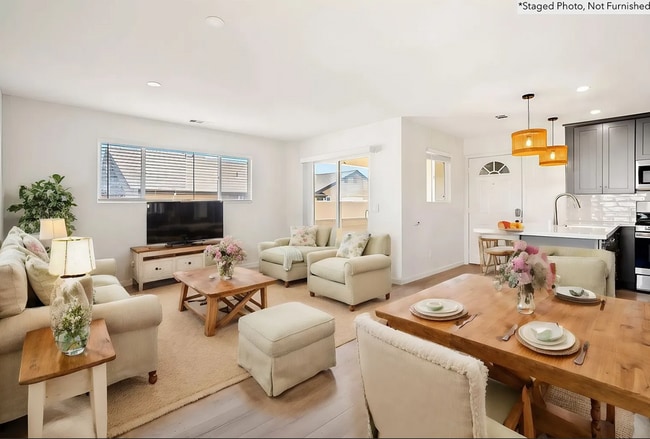 Building Photo - AVAILABLE AUGUST - Coastal-Convenient 2 Bed Retreat with Private Balcony
