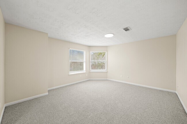 Building Photo - 3002 Palace Oaks Dr