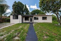 Building Photo - 2015 NW 132nd St