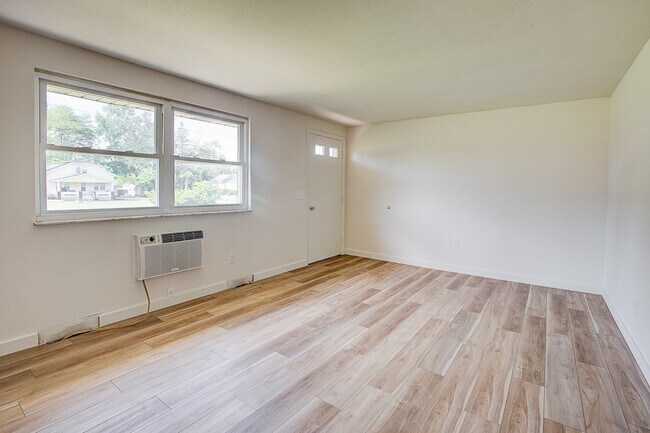 Building Photo - 505 Carnwise St SE