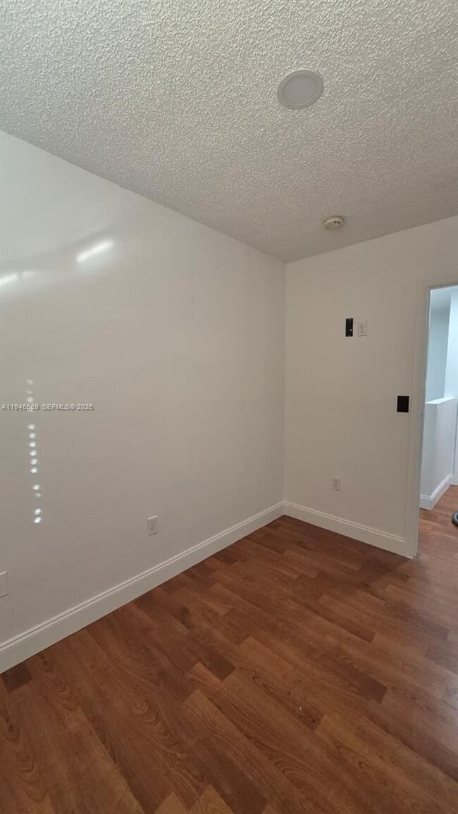 Building Photo - 8531 SW 109th Ave