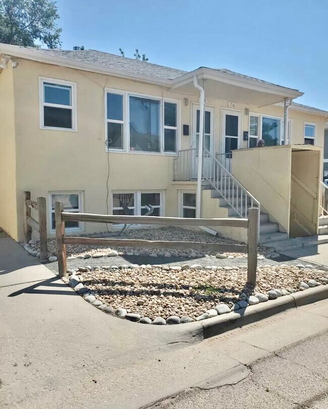 Building Photo - One Bedroom Apartment in Greeley Available...